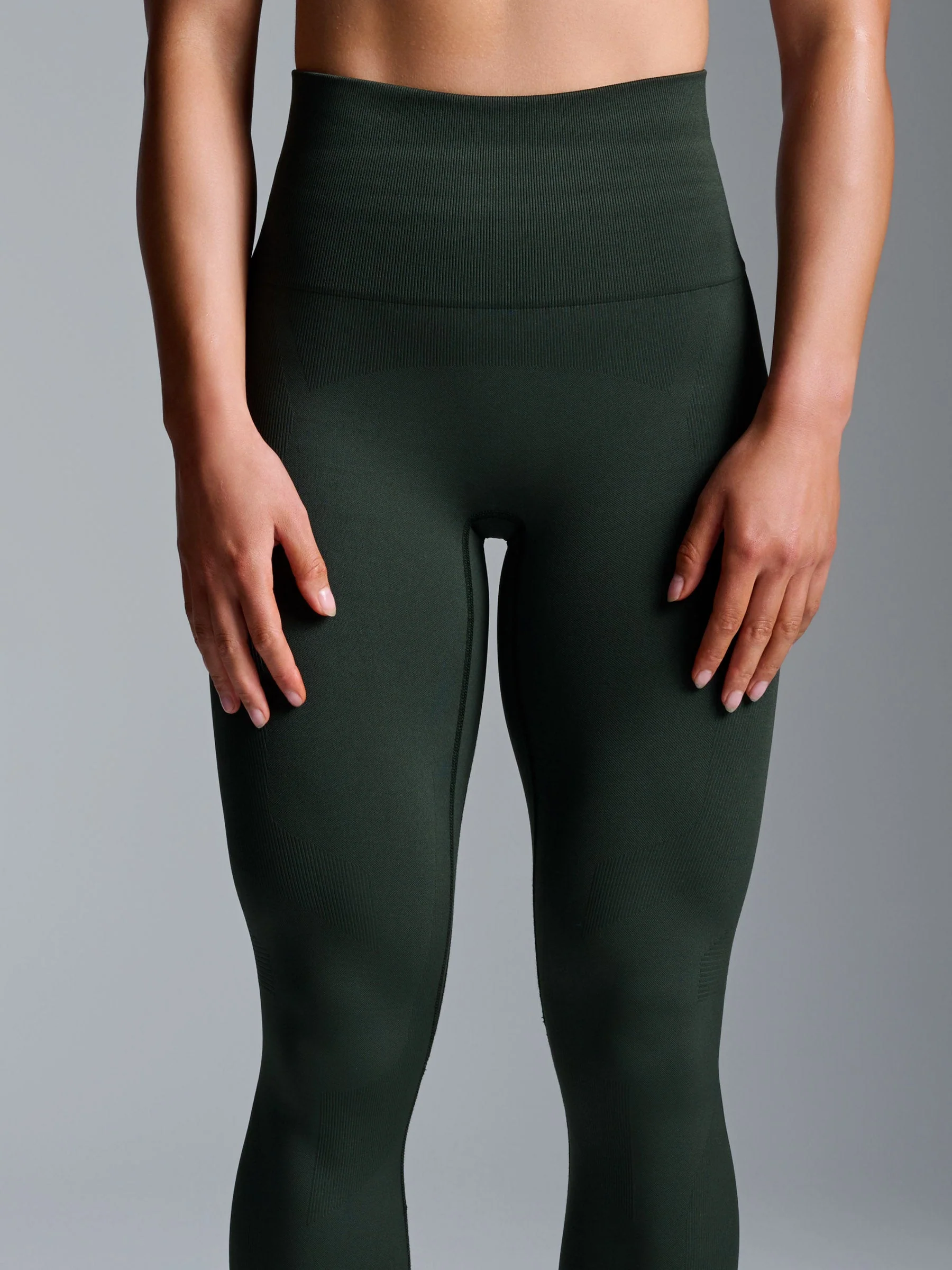 CHISEL 7/8 Legging Olive - Image 4
