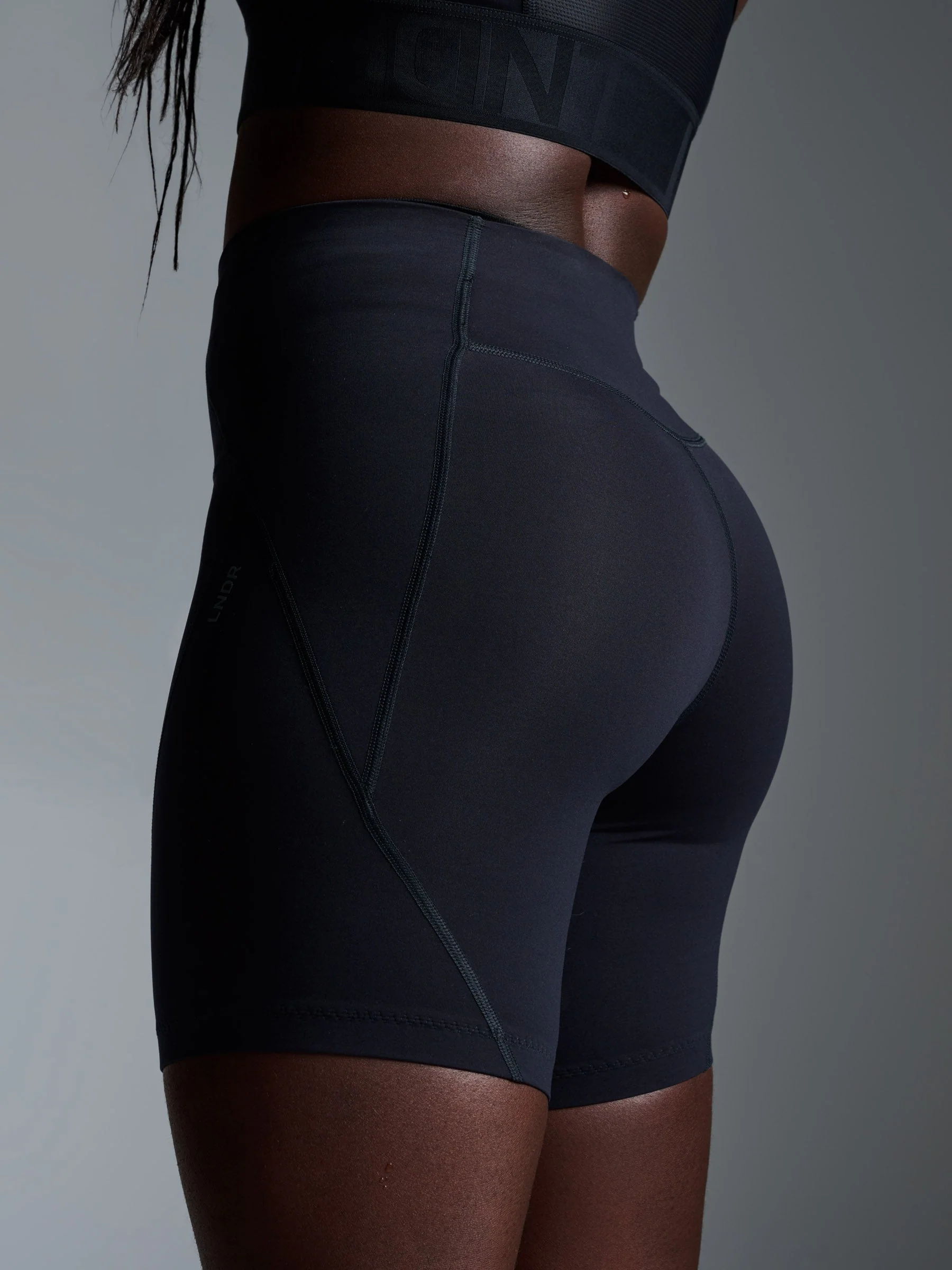 LIMITLESS 7.5 Bike Short Black - Image 4