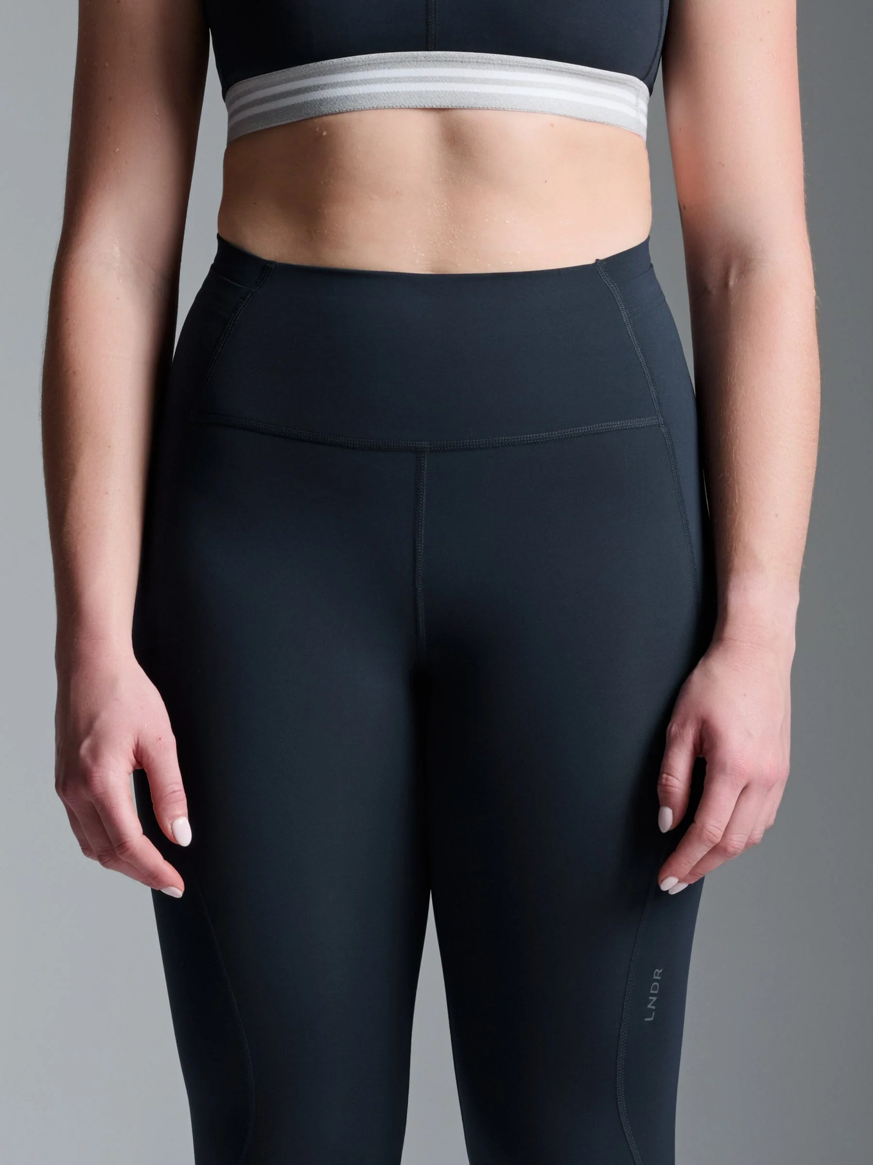 LIMITLESS POCKET 6/8 Legging Marine - Image 4